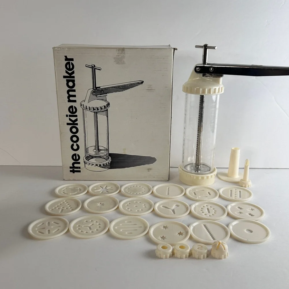 Cookie Press Knobler The Cookie Maker with Discs and Recipes in box Xmas Cookies